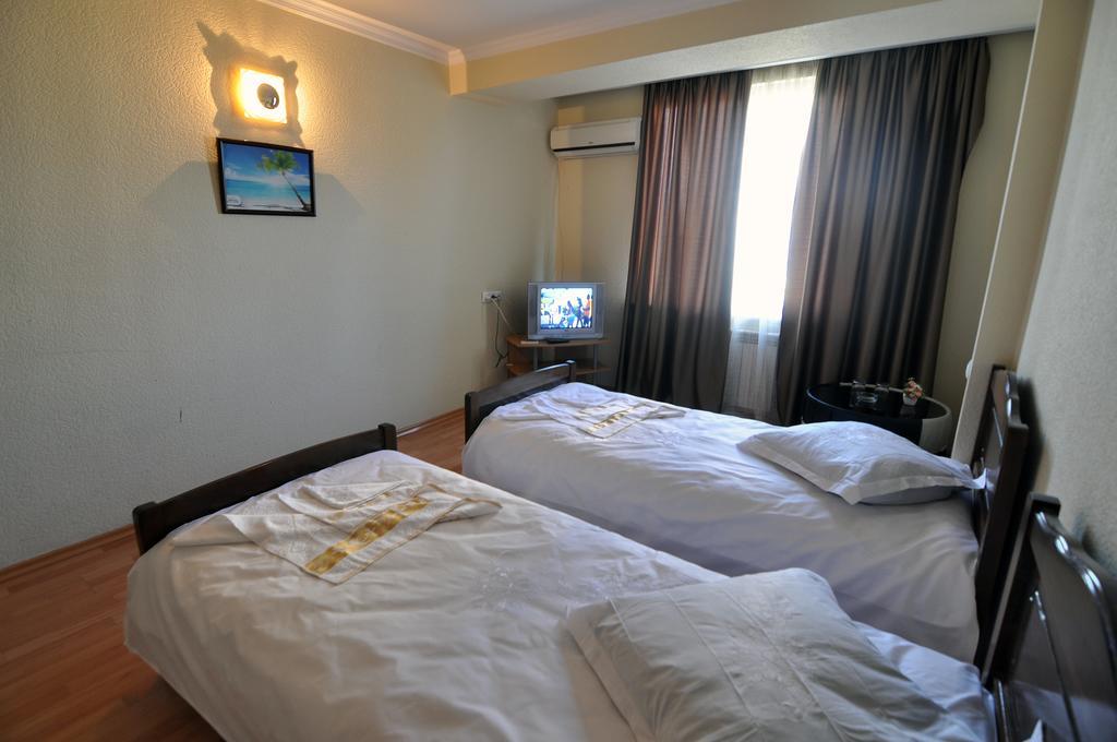 Sun Rise Hotel 第比利斯 客房 照片