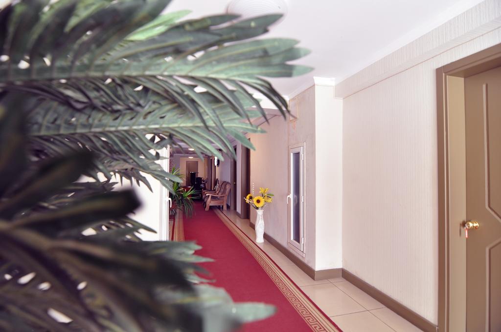 Sun Rise Hotel 第比利斯 外观 照片
