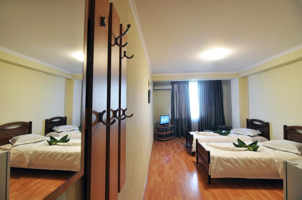 Sun Rise Hotel 第比利斯 客房 照片