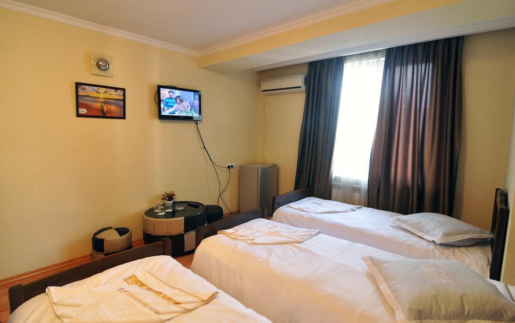 Sun Rise Hotel 第比利斯 客房 照片